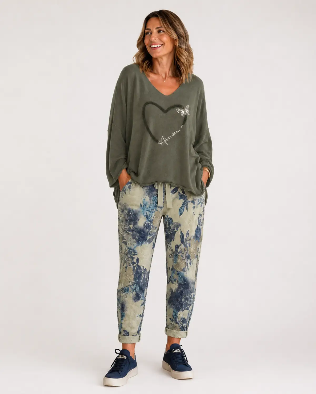 Navy Print Flower Print Pants – Green - Image 3